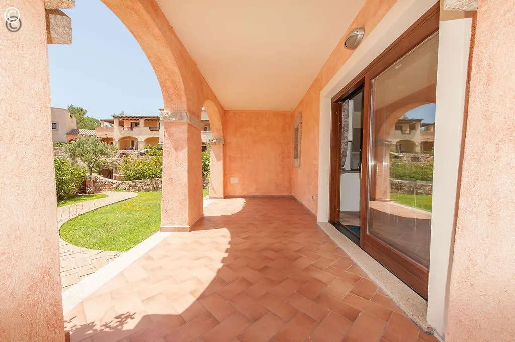 Sea-Front Pearl Apartment Golfo Aranci