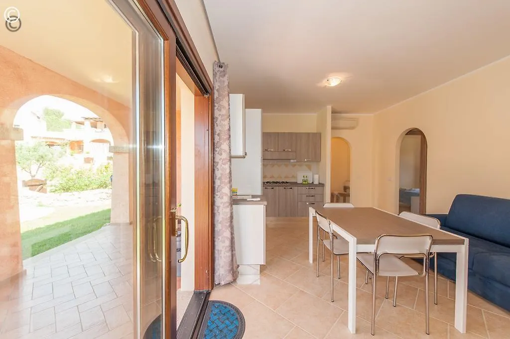 Nyaraló Sea-Front Pearl Apartment Golfo Aranci