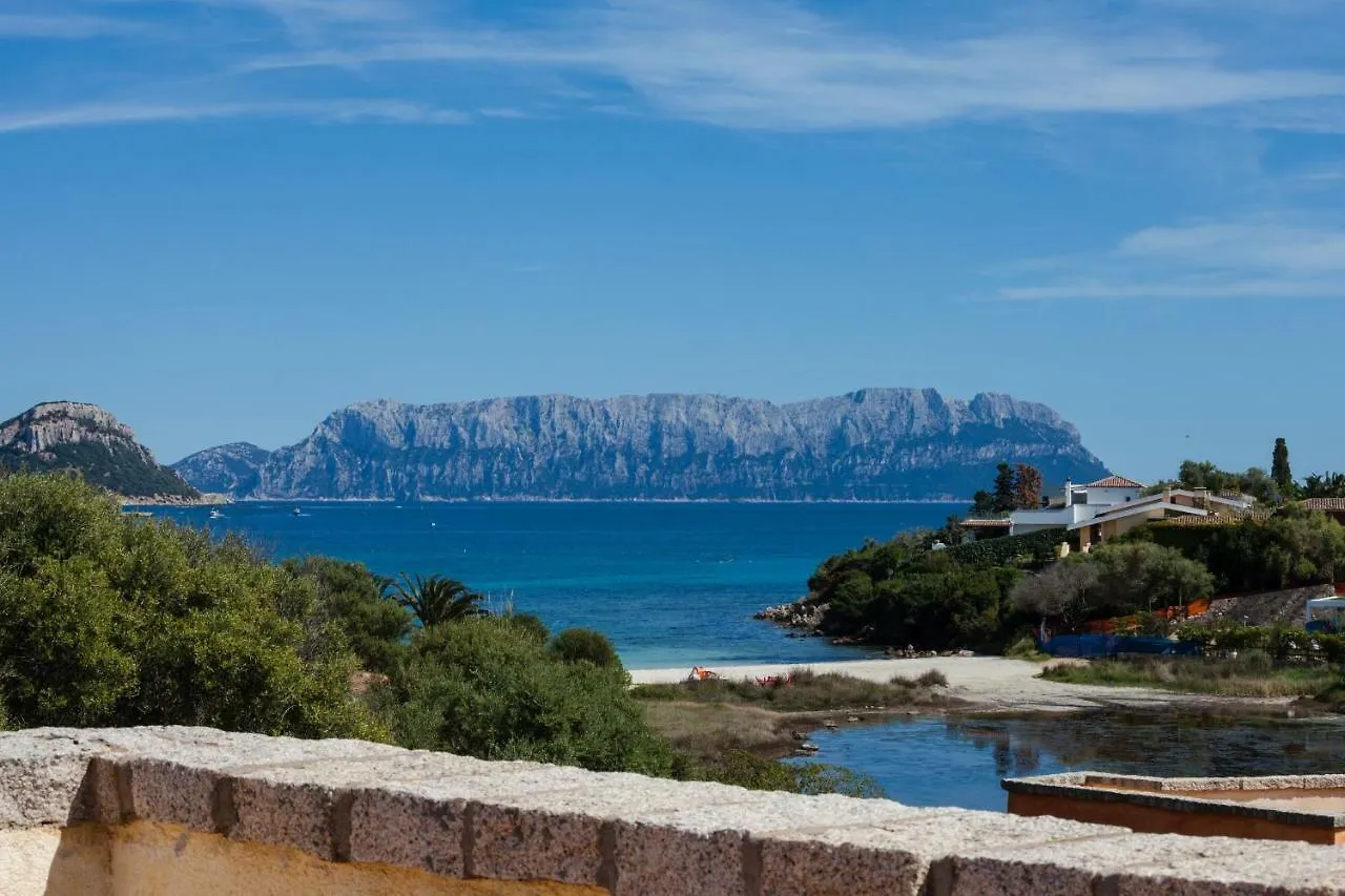 Sea-Front Pearl Apartment Golfo Aranci 0*,  Italy