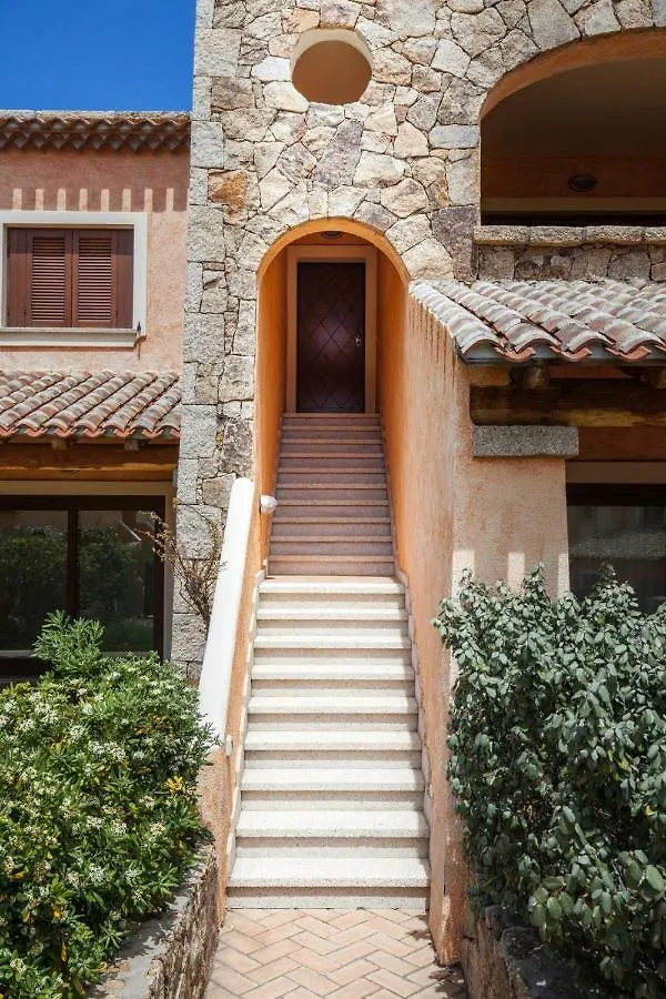 Sea-Front Pearl Apartment Golfo Aranci Italy