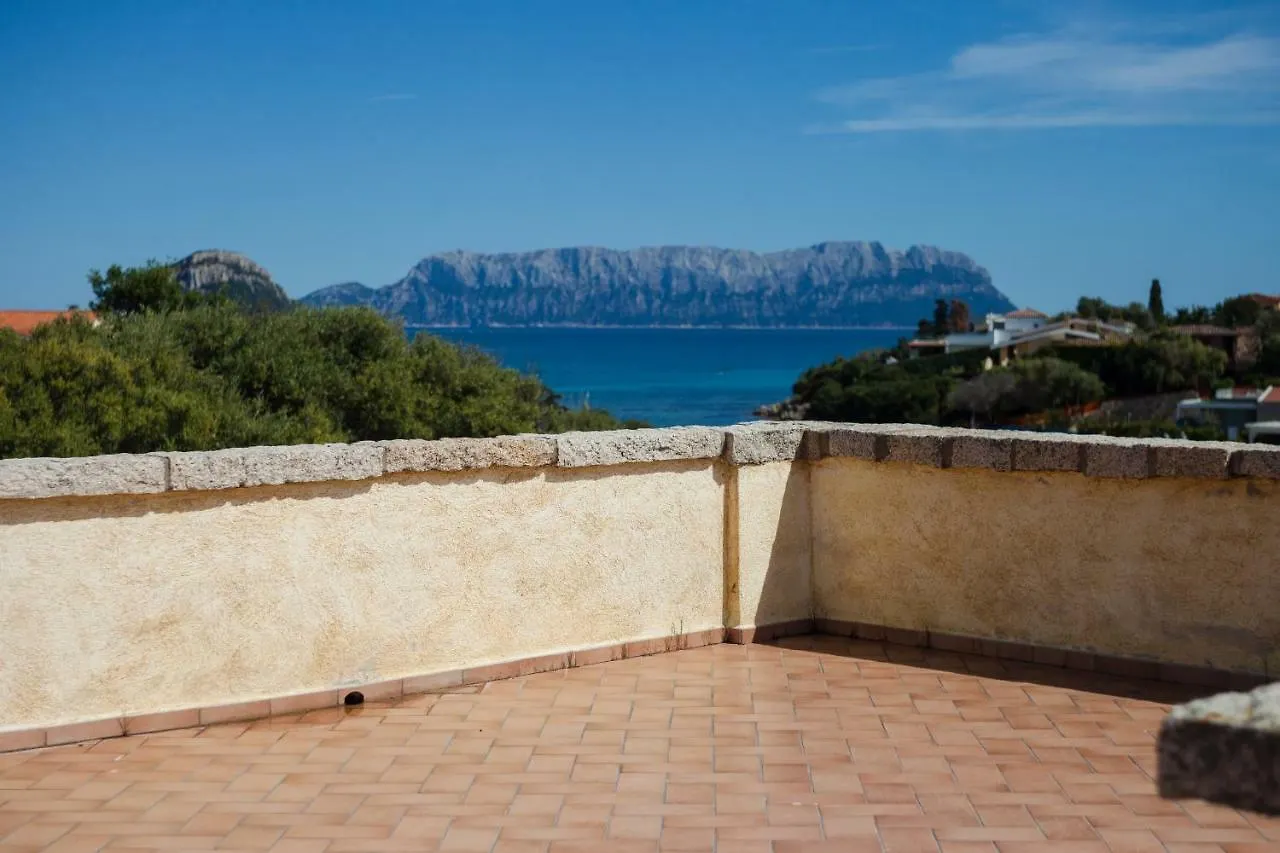 Holiday home Sea-Front Pearl Apartment Golfo Aranci
